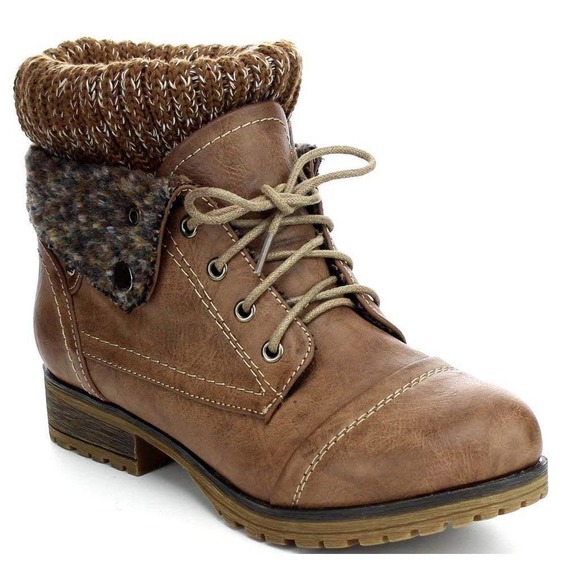 SOLD Women's Combat Style Lace Up Ankle Bootie, Tan, Size 10 - Picture 2 of 7